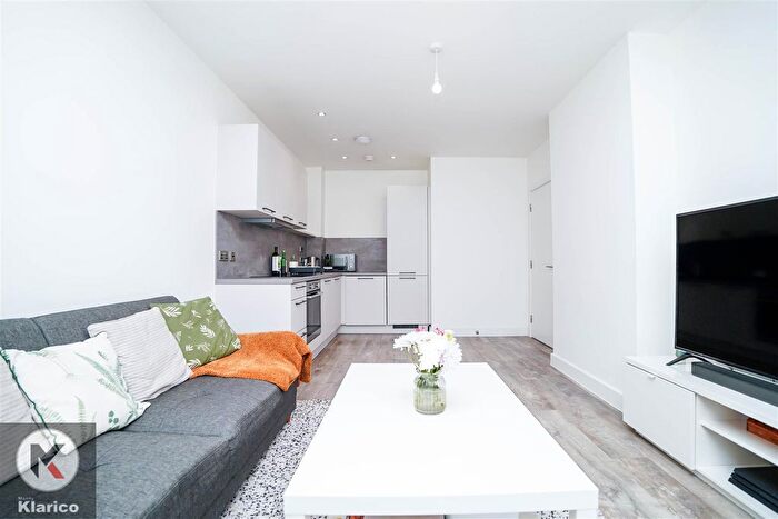 2 Bedroom Flat For Sale In Wagon Lane, Sheldon, B26