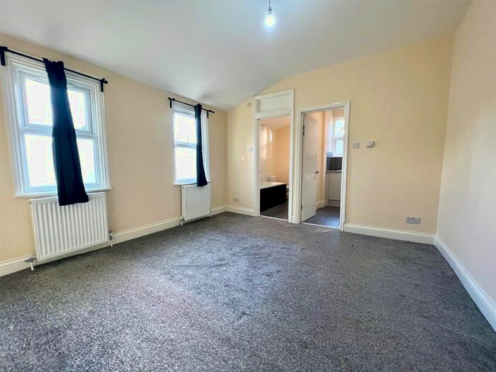 Studio To Rent In Verdant Lane, London, SE6