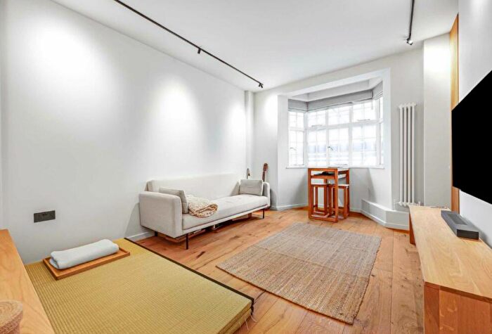Studio For Sale In Russell Court, Woburn Place, London, WC1H