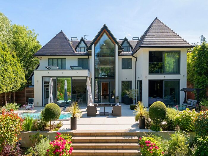 6 Bedroom Detached House For Sale In California Lane, Bushey Heath, WD23