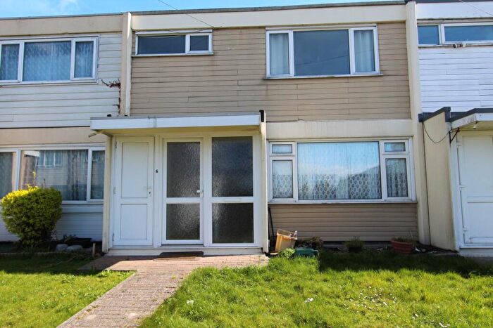 3 Bedroom Terraced House To Rent In Clifton Walk, Benfleet, SS7