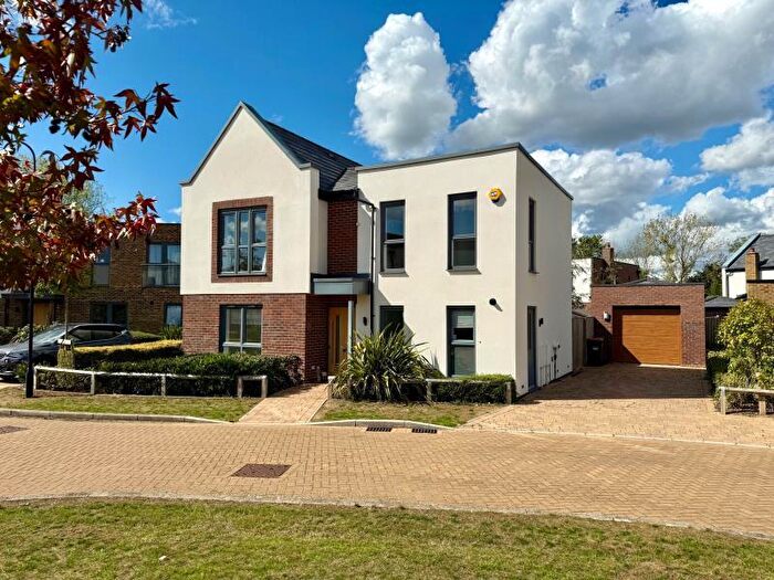 4 Bedroom Detached House To Rent In The Newmanry, Oakgrove, MK10