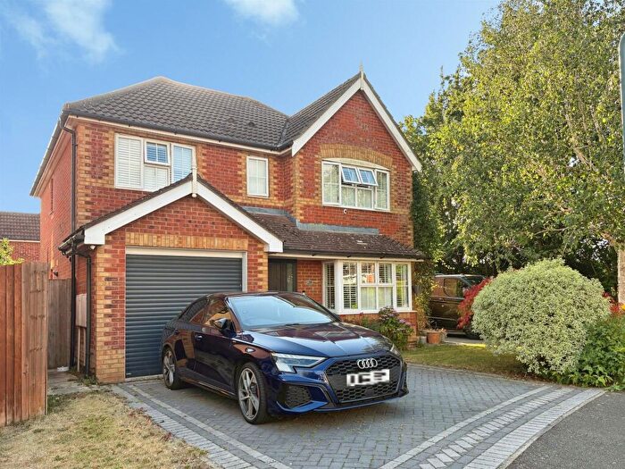 4 Bedroom Detached House For Sale In Firmin Avenue, Boughton Monchelsea, Maidstone, ME17