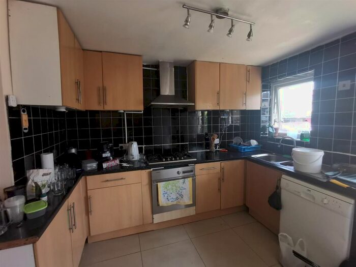 3 Bedroom Terraced House To Rent In Victoria Avenue, Hounslow, TW3