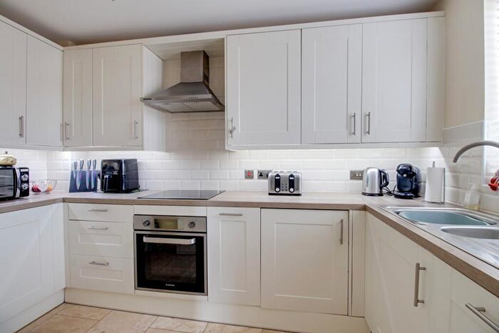 2 Bedroom Terraced House For Sale In Bushell Close, Leighton Buzzard, Bedfordshire, LU7
