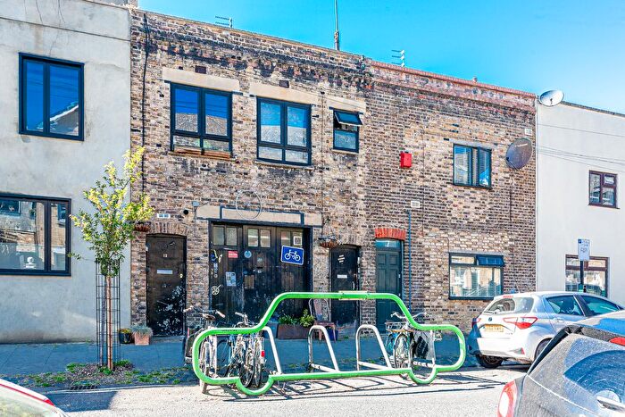 1 Bedroom Flat To Rent In Glading Terrace, London, N16