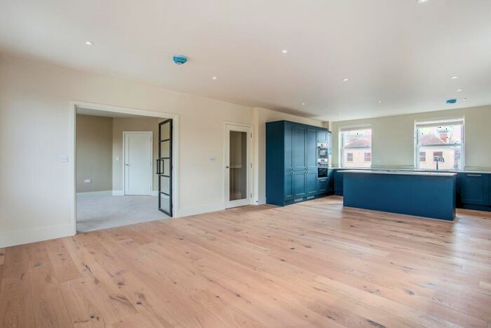 2 Bedroom Apartment To Rent In St Marks Road Windsor, SL4