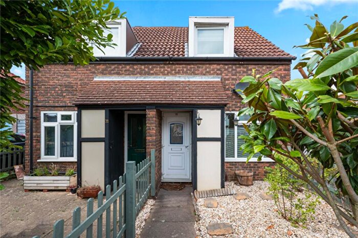 1 Bedroom Semi-Detached House To Rent In Rodney Road, Walton-On-Thames, Surrey, KT12