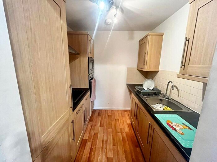 2 Bedroom Flat To Rent In Dock Mill, Dock Lane, Shipley, West Yorkshire, BD17