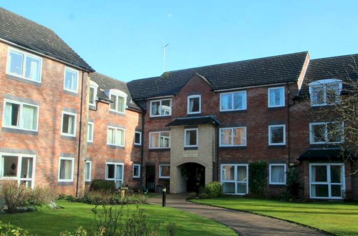 1 Bedroom Flat To Rent In Home Paddock House, Deighton Road, Wetherby, West Yorkshire, LS22