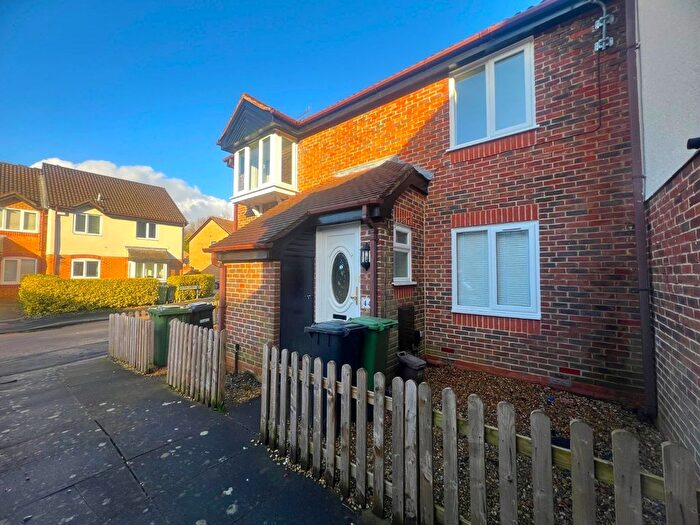 2 Bedroom Maisonette To Rent In Waldon Gardens, West End, Southampton, Hampshire, SO18