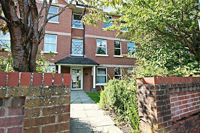 1 Bedroom Flat To Rent In Chatsworth House, , Westridge Road, Southampton, SO17