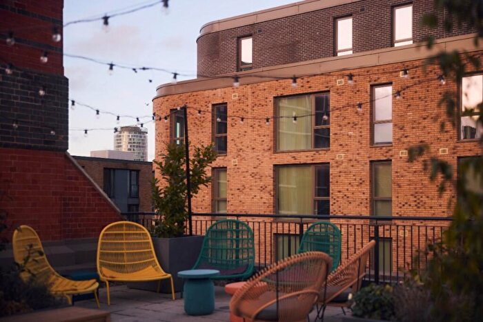 2 Bedroom Apartment To Rent In Lower Essex Street, Birmingham, B5