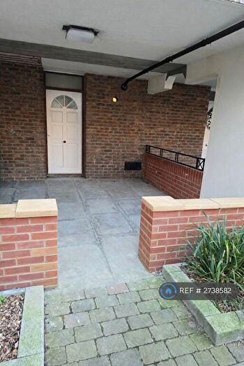 5 Bedroom Terraced House To Rent In Portmeadow Walk, London, SE2