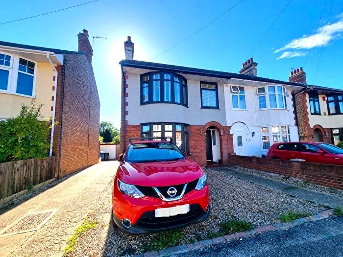 3 Bedroom Semi-Detached House For Sale In Benacre Road, Ipswich, IP3