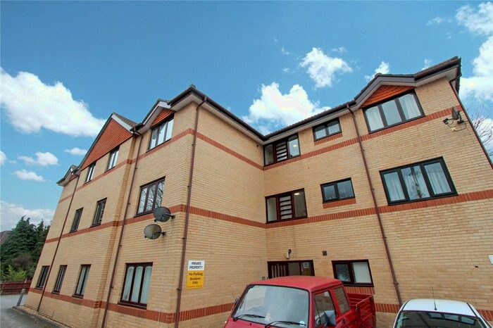 1 Bedroom Flat To Rent In Nightingale Grove, Southampton, Hampshire, SO15