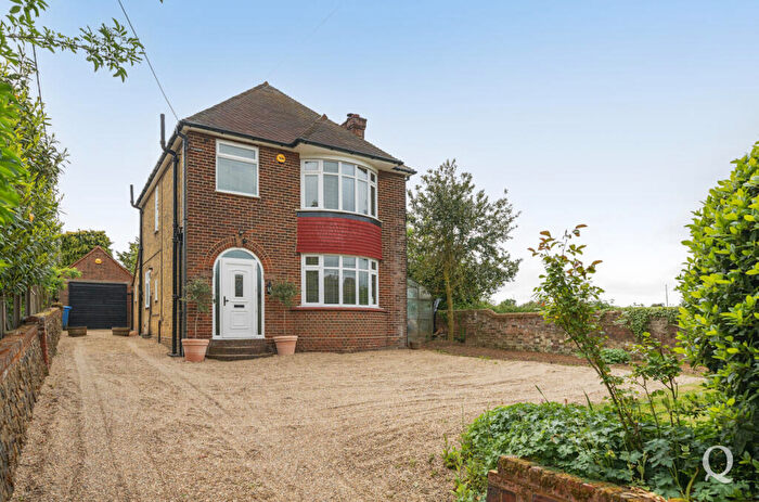 3 Bedroom Detached House For Sale In Lynsted Lane, Teynham, Sittingbourne, Kent, ME9