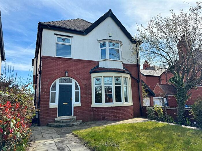 4 Bedroom Detached House For Sale In Lake Road North, Lytham St Annes, FY8