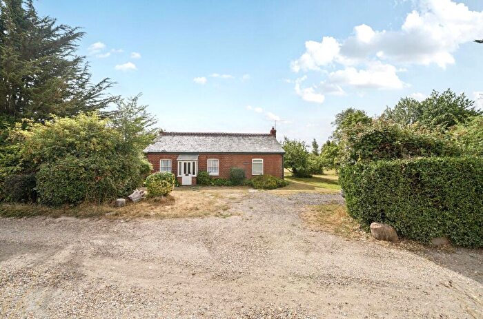 3 Bedroom Bungalow For Sale In Silrona, Duffield Lane, Woodmancote, PO10
