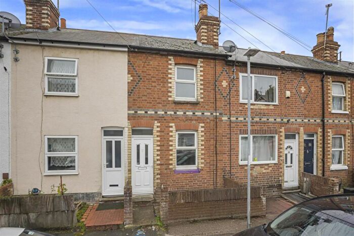 3 Bedroom Terraced House For Sale In Hart Street, Reading, RG1