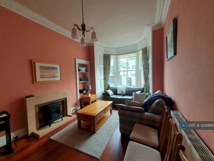 2 Bedroom Flat To Rent In Salisbury Road, Edinburgh, EH16