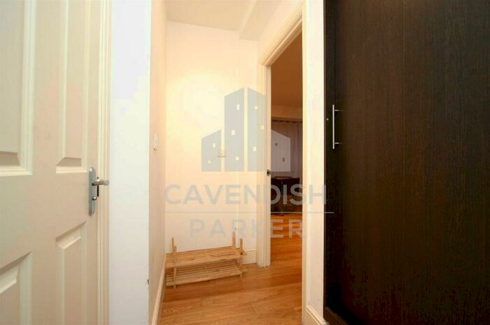 Flat To Rent In Bride Street, Islington, London, N7