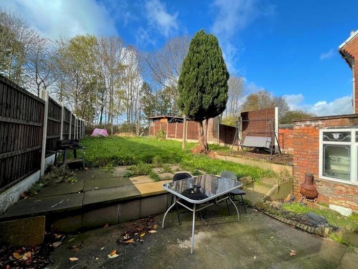 3 Bedroom End Of Terrace House For Sale In Ruskin Road, Bushbury