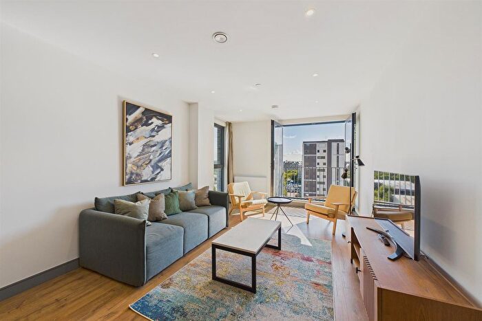 2 Bedroom Flat To Rent In Ashley Road, London, N17