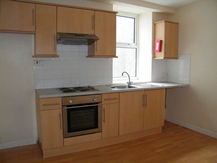 2 Bedroom Flat To Rent In Albert Road, Stoke, PL2