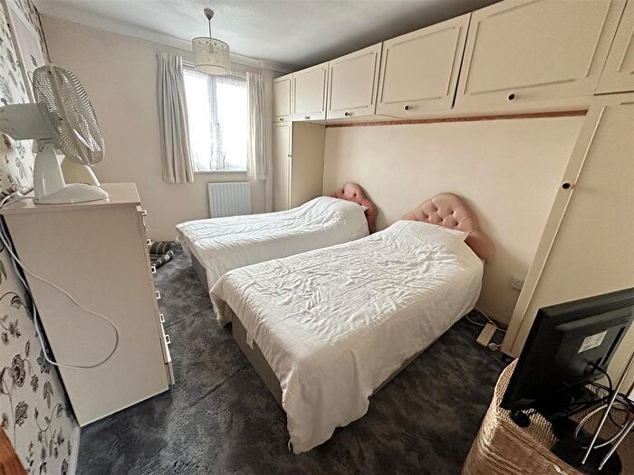 3 Bedroom Terraced House For Sale In Chepstow Avenue, Sale, M33