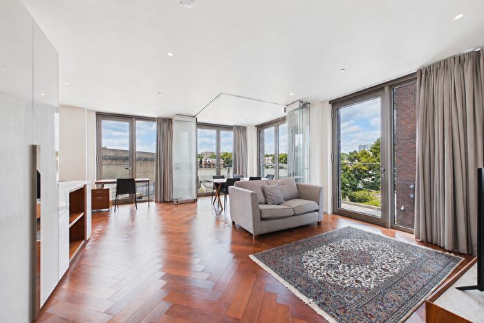 2 Bedroom Flat For Sale In Embassy Gardens, Capital Building, New Union Square, London, SW11