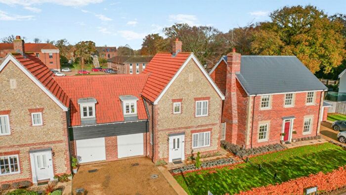 3 Bedroom Semi-Detached House For Sale In Grove Lane, Holt, NR25