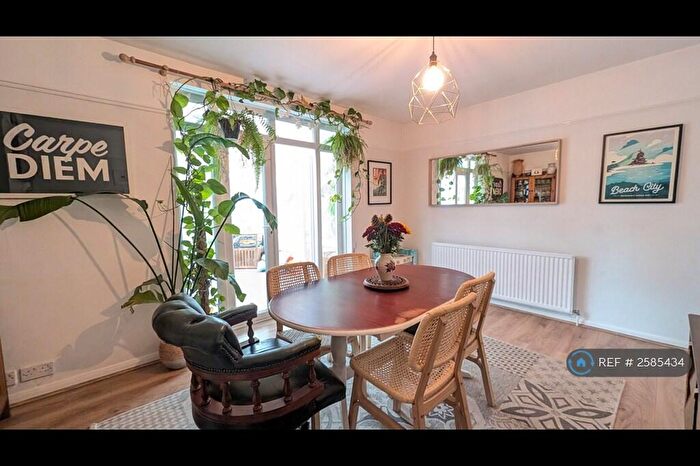 3 Bedroom Semi-Detached House To Rent In Sylvan Way, Sea Mills, Bristol, BS9