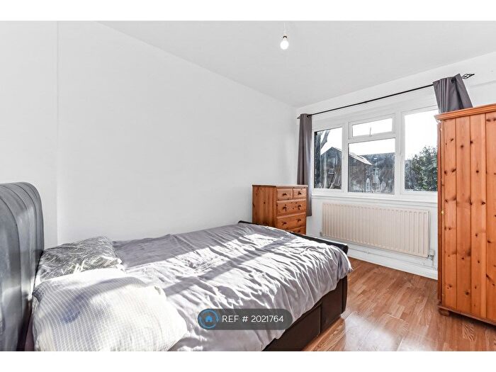 1 Bedroom Flat To Rent In Stansfeld House, London, SE1