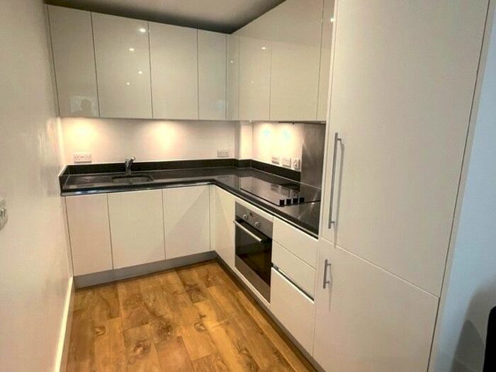 1 Bedroom Flat To Rent In Warehouse Court, Major Draper Street, London, SE18