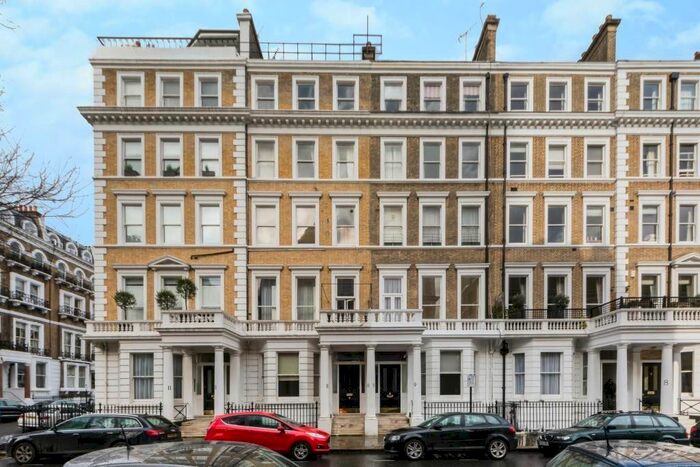 2 Bedroom Flat To Rent In Southwell Gardens, South Kensington, London, SW7
