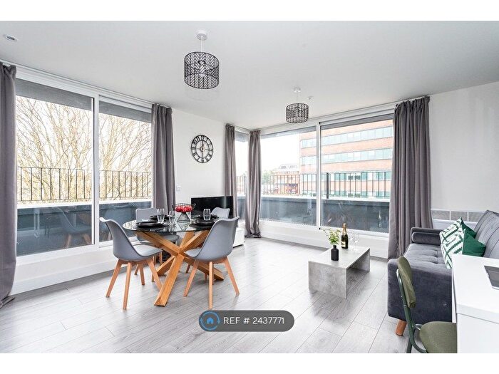 1 Bedroom Flat To Rent In Vivian Court, Hemel Hempstead, HP1