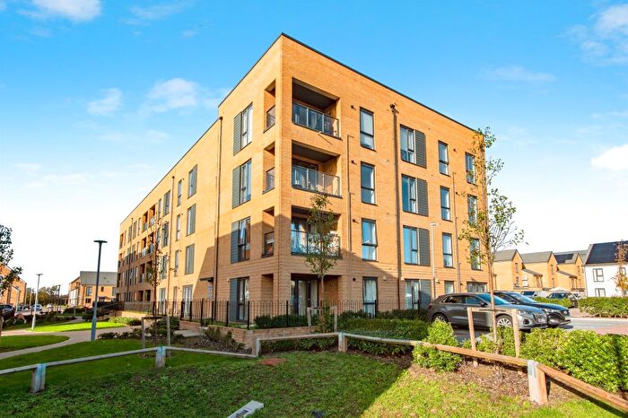 2 Bedroom Flat For Sale In Windstar Drive, South Ockendon, RM15