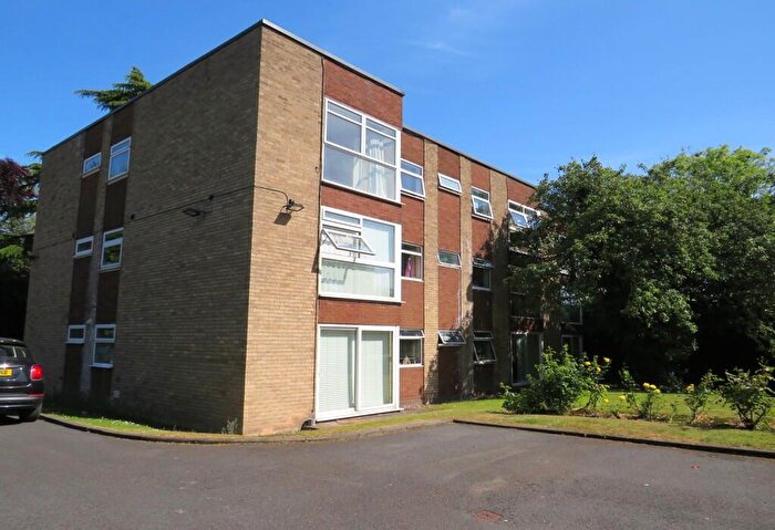 3 Bedroom Apartment To Rent In Fernfail Court, Birmingham, West Midlands, B23