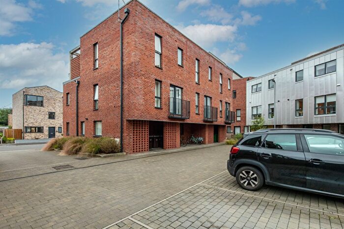 3 Bedroom Town House To Rent In Trent Lane, Nottingham, NG2