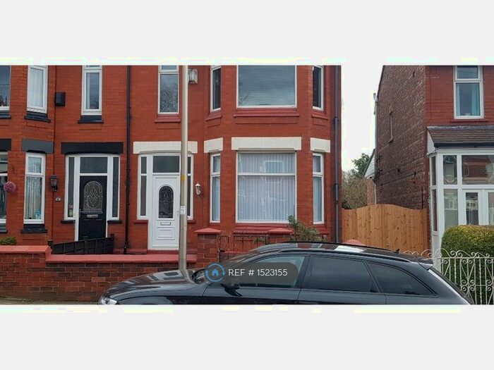 3 Bedroom Semi-Detached House To Rent In Avondale Road, Stockport, SK3