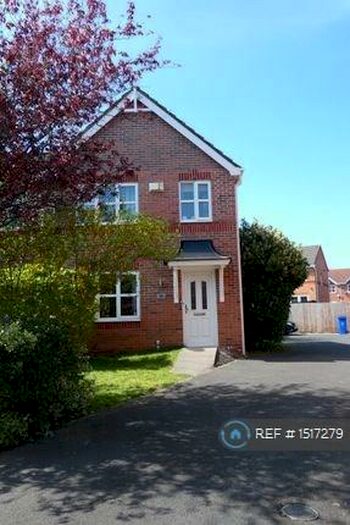 3 Bedroom Semi-Detached House To Rent In Greetland Drive, Manchester, M9