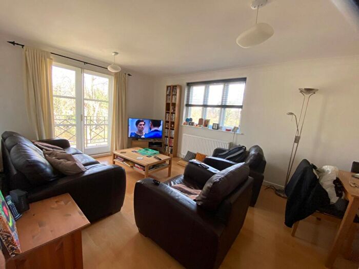 1 Bedroom Flat To Rent In Pilton Pl, SE17
