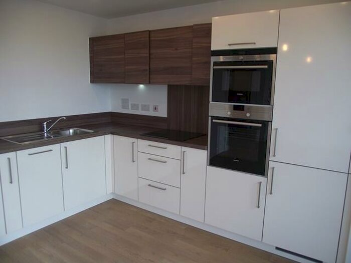 1 Bedroom Flat To Rent In Marner Point, Bromley By Bow, London, E3