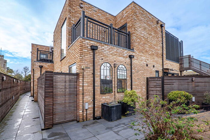 1 Bedroom Flat For Sale In High Street, Bromley, BR1