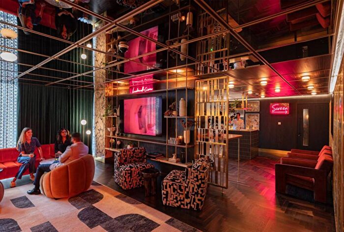Studio For Sale In Landmark Pinnacle, Tower Hamlets, London, E14