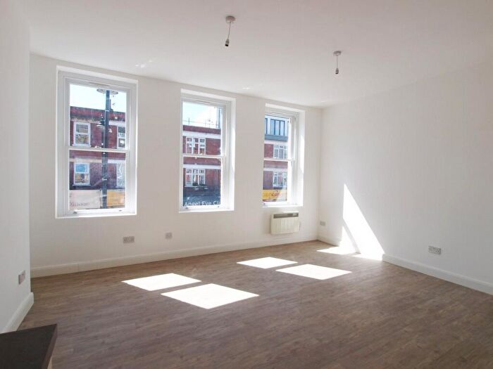 1 Bedroom Flat To Rent In Chapel Market, Islington, N1
