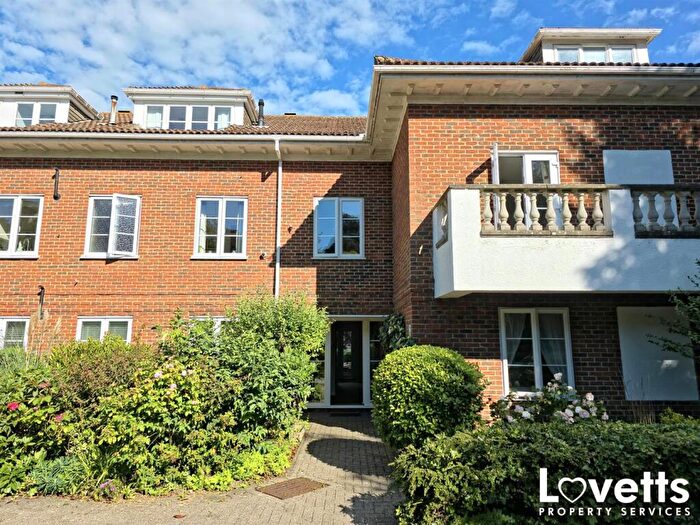 2 Bedroom Apartment To Rent In North Foreland Road, Broadstairs, CT10