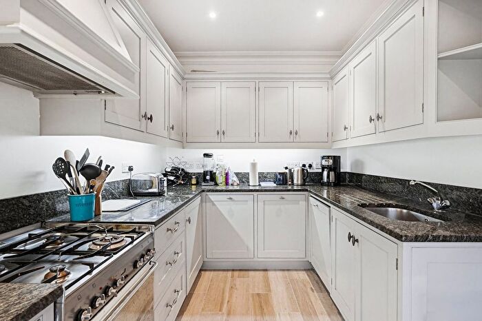 3 Bedroom Semi Detached House To Rent In Campden House Close, Campden Hill, W8