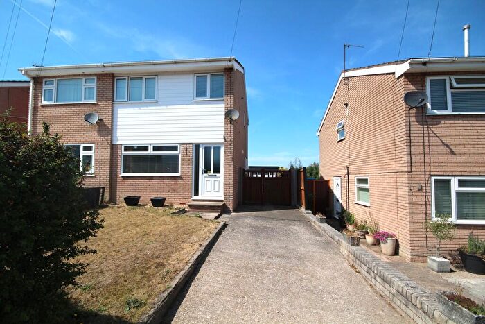 3 Bedroom Semi-Detached House For Sale In Uplands Avenue, Connah's Quay, CH5